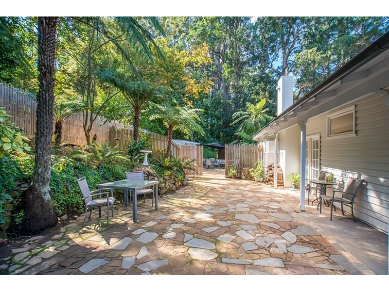 7 Victoria Grove, Ferny Creek VIC 3786