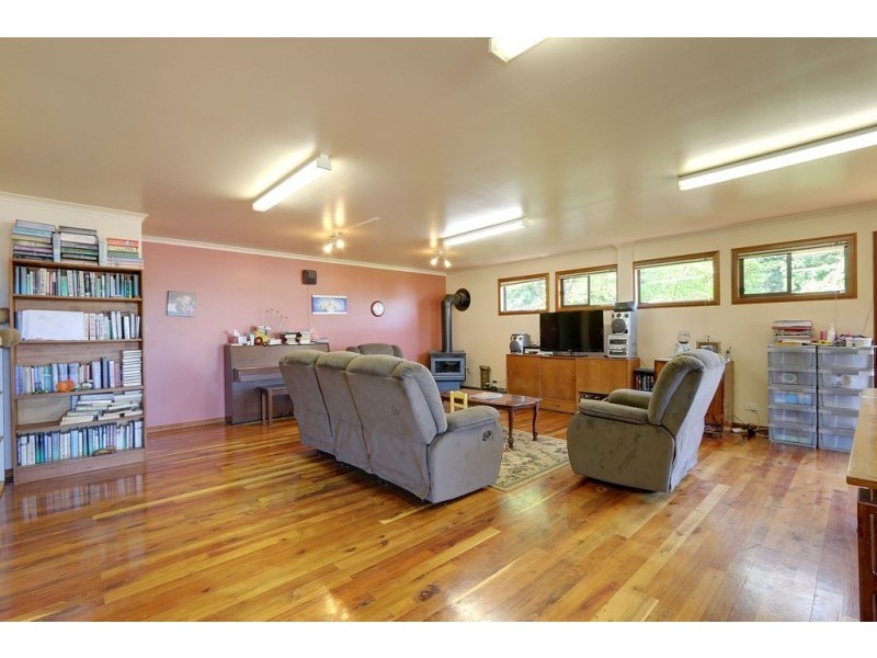 17 Frond Drive, The Patch VIC 3792