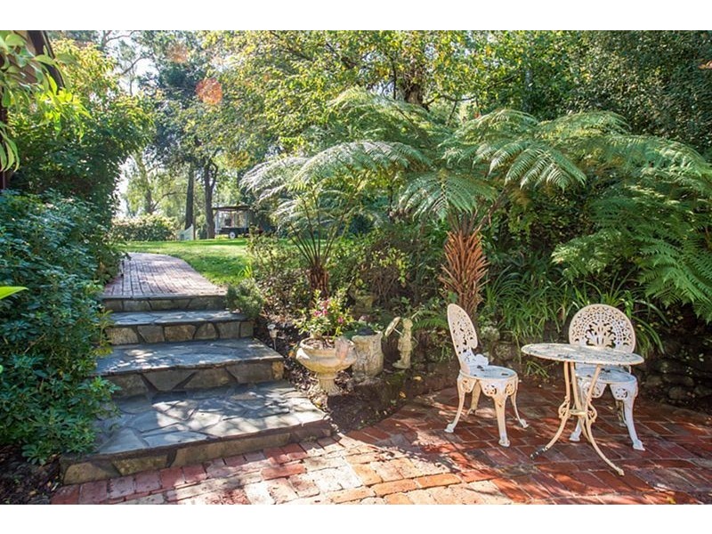 18 Menzies Road, Menzies Creek VIC 3159