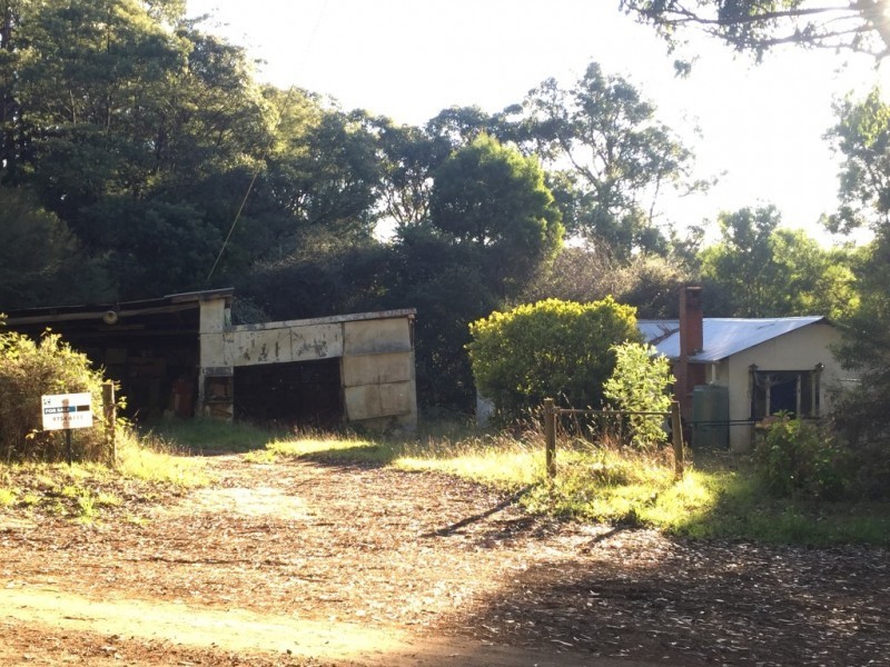 135 Collie Road, Gembrook VIC 3783