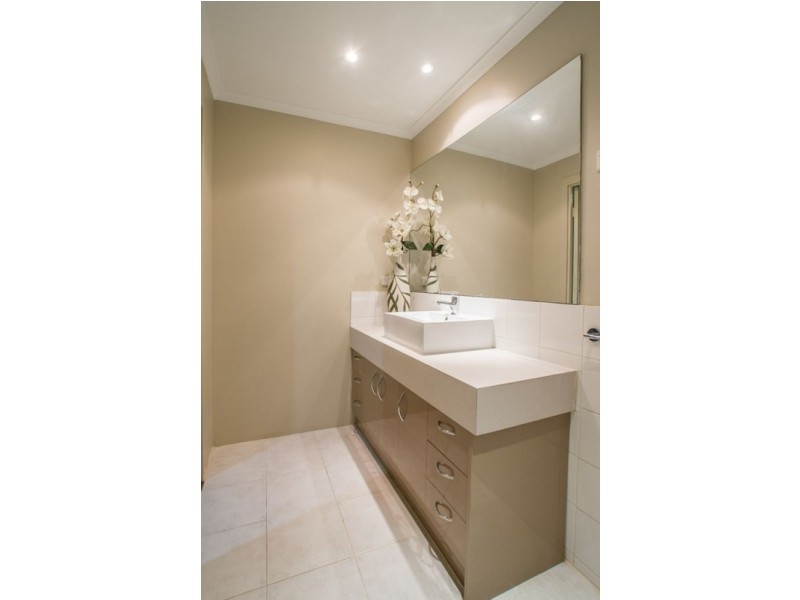 11 Pioneer Avenue, Upwey VIC 3158