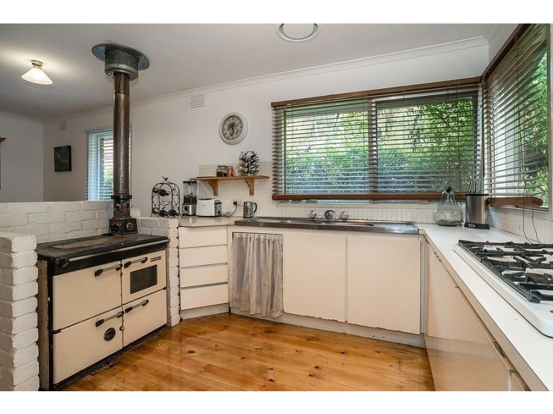 9 Arbor Avenue, Belgrave VIC 3160