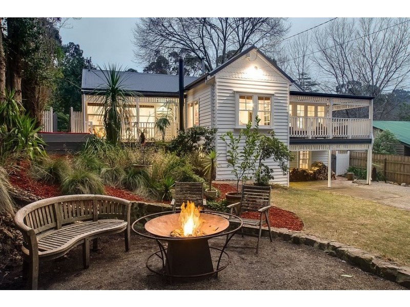 52 Hazel Grove, Tecoma VIC 3160