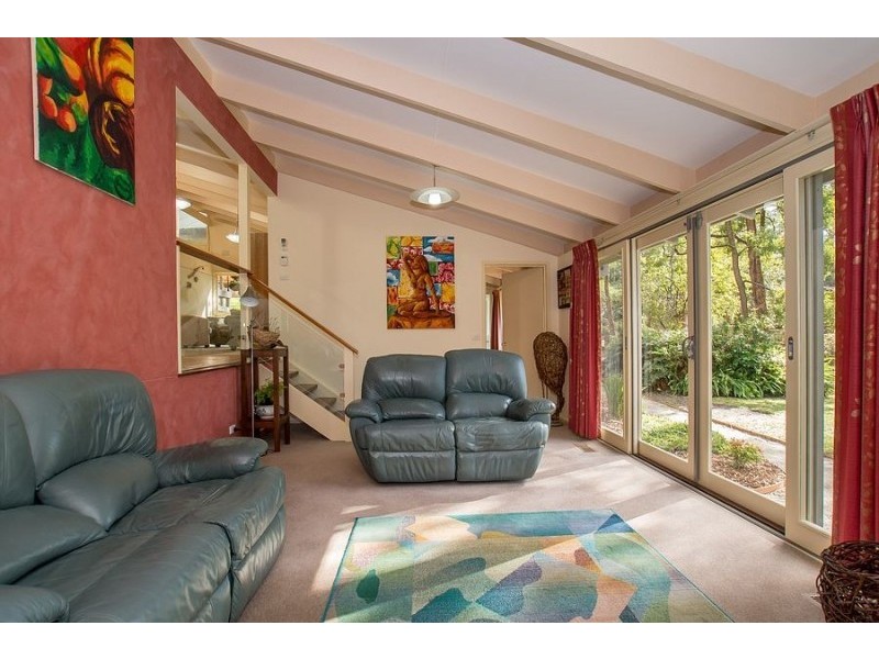 23 Heath Road, Belgrave Heights VIC 3160