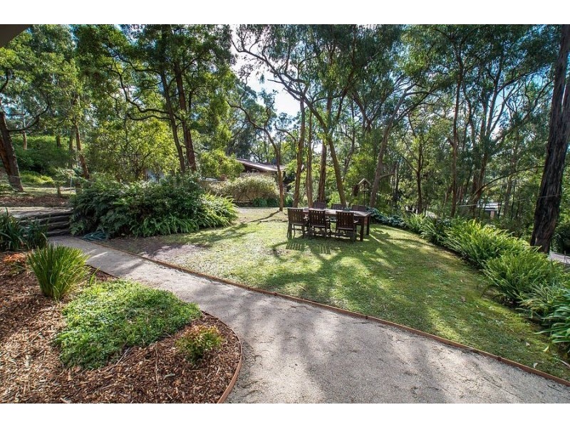 23 Heath Road, Belgrave Heights VIC 3160