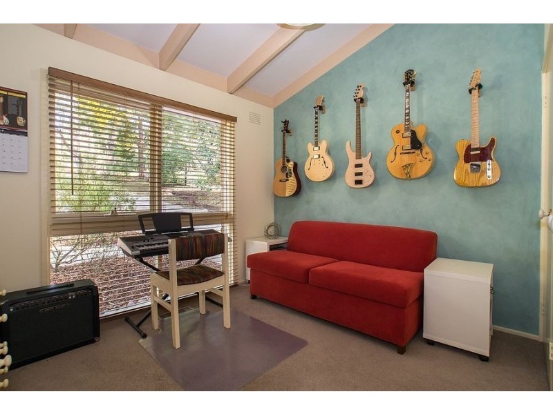 23 Heath Road, Belgrave Heights VIC 3160