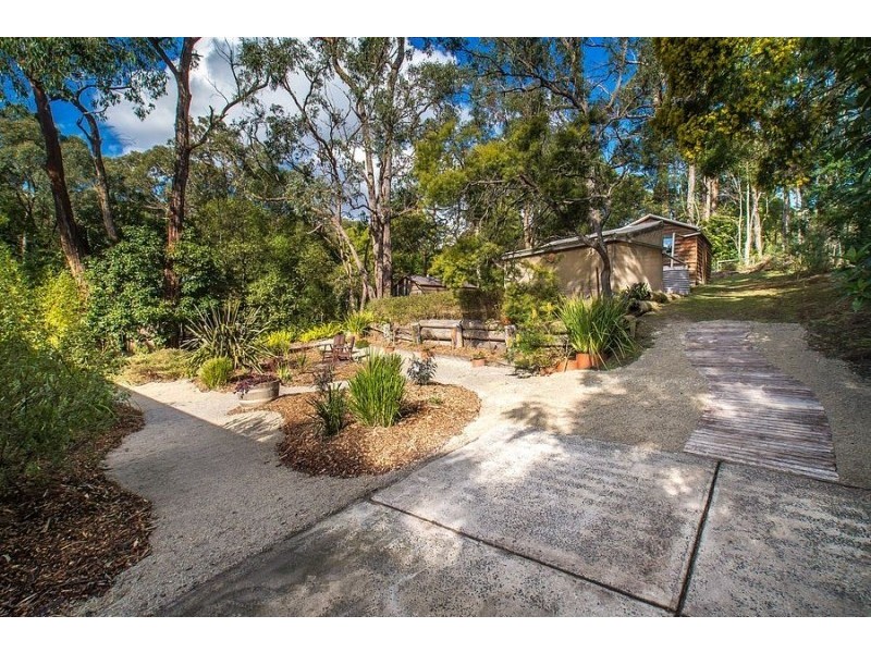 23 Heath Road, Belgrave Heights VIC 3160