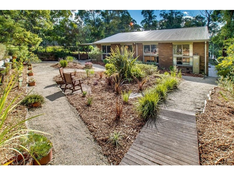 23 Heath Road, Belgrave Heights VIC 3160