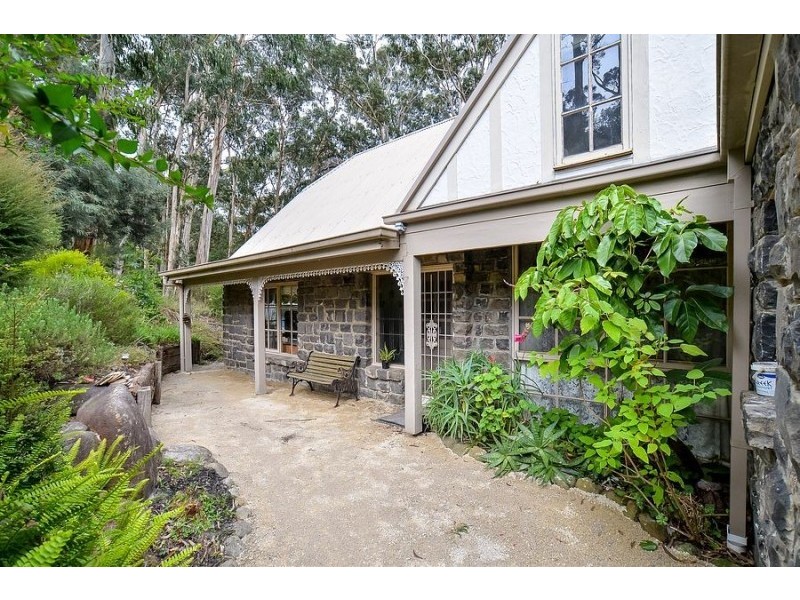 13 Grandview Grove, Menzies Creek VIC 3159