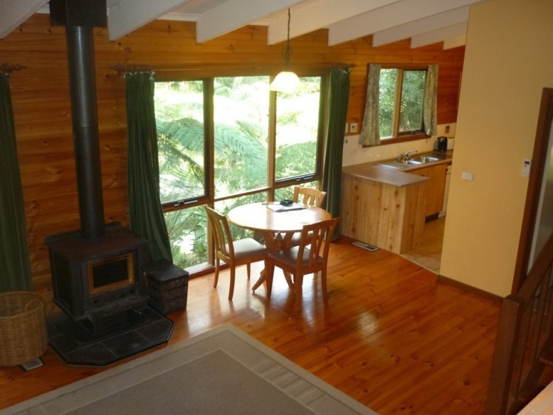 6 Wilga Avenue, Selby VIC 3159