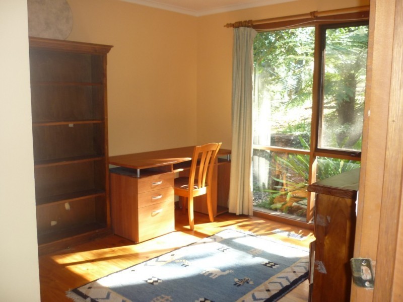 6 Wilga Avenue, Selby VIC 3159