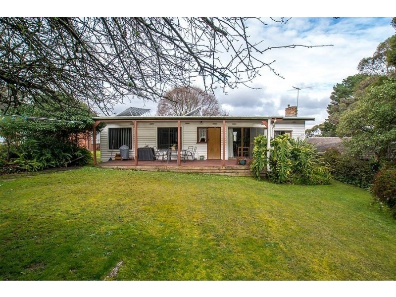 11 Deviation Road, Belgrave South VIC 3160