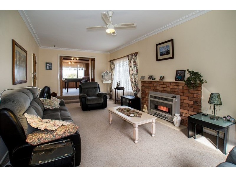 11 Deviation Road, Belgrave South VIC 3160