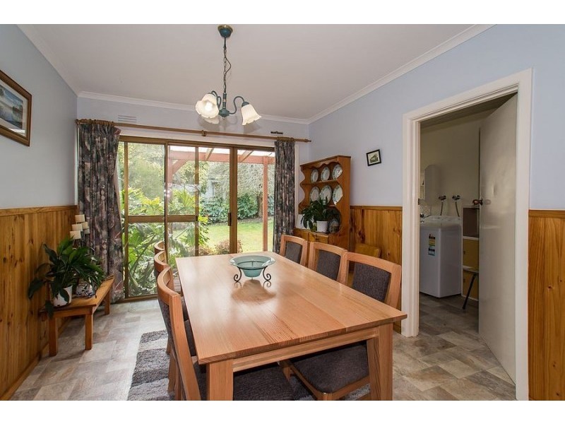 11 Deviation Road, Belgrave South VIC 3160