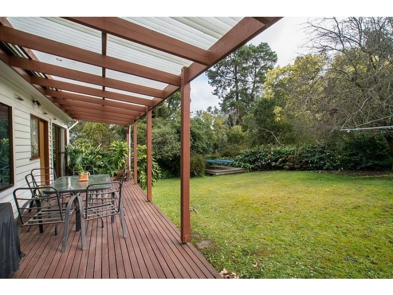 11 Deviation Road, Belgrave South VIC 3160