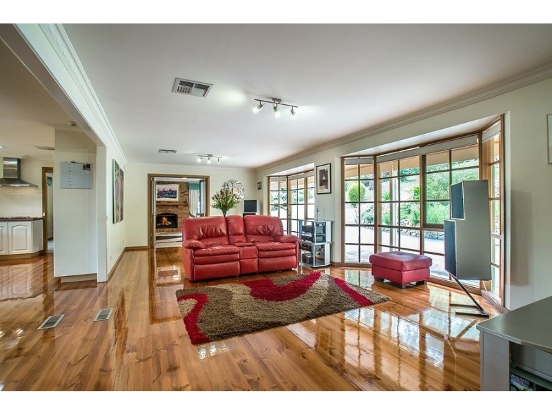 10 Maple Avenue, Belgrave VIC 3160