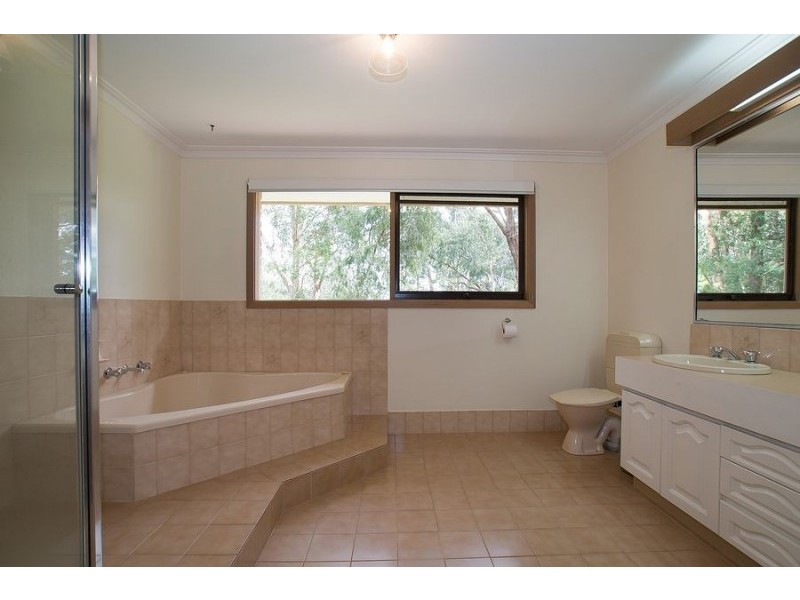 10 Maple Avenue, Belgrave VIC 3160