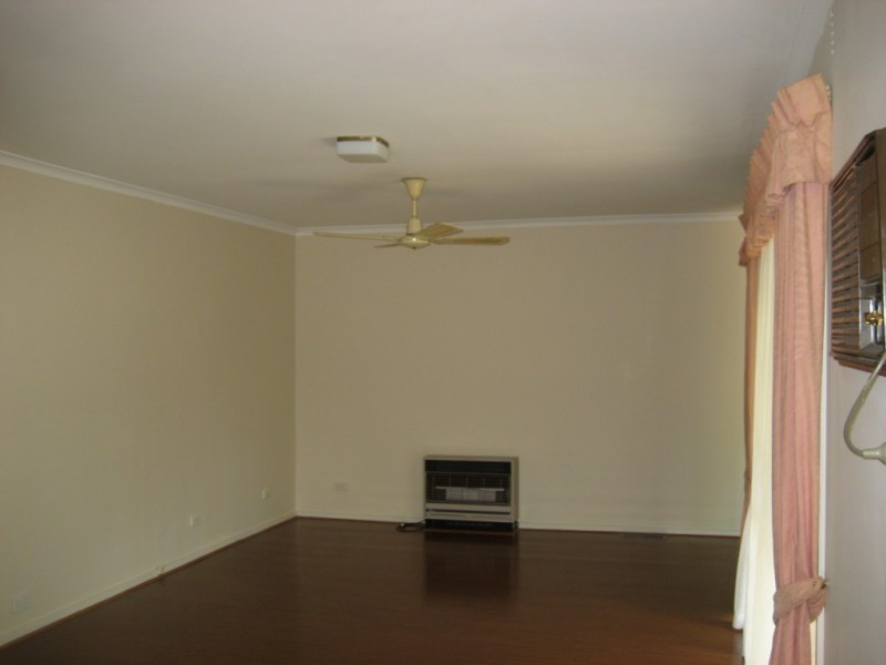 1/3 Bowen Street, Ferntree Gully VIC 3156