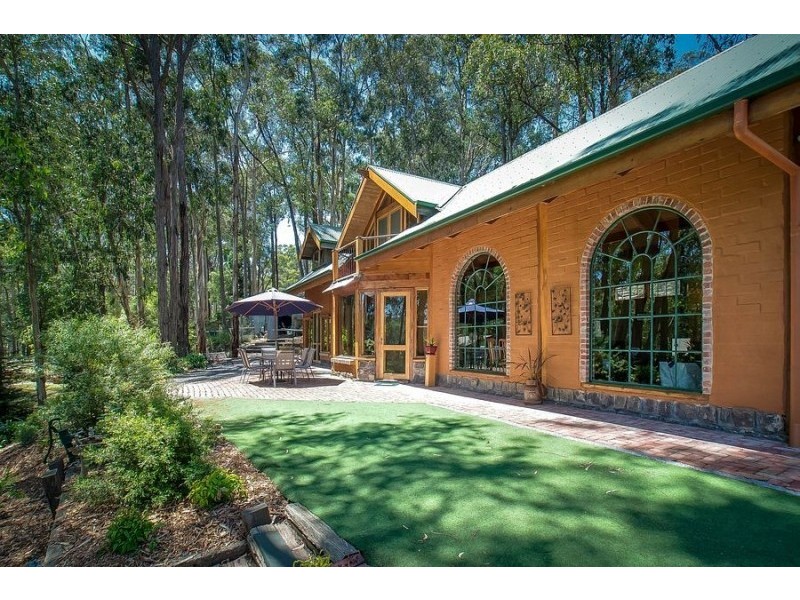 1 Vosges Street, Selby VIC 3159