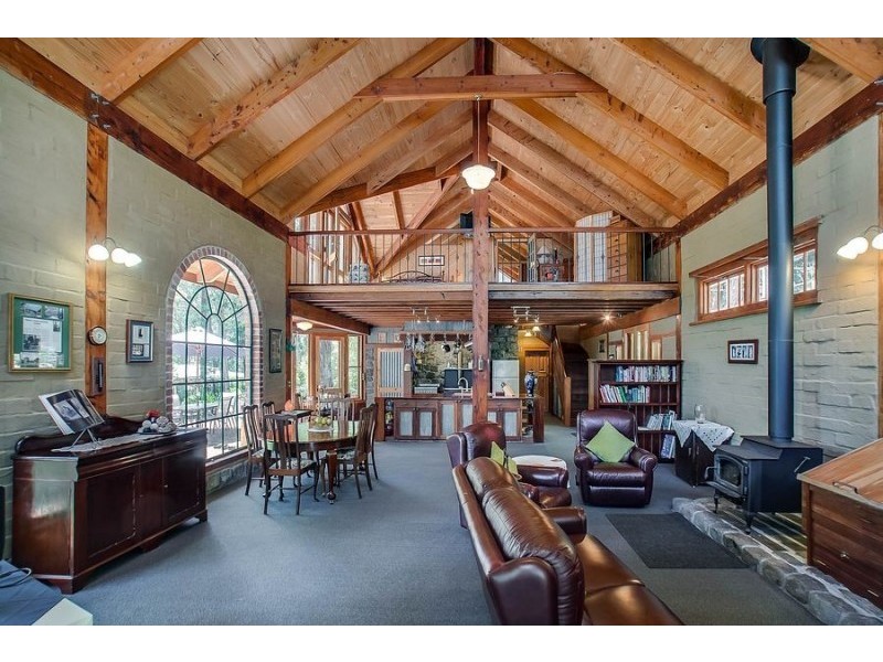 1 Vosges Street, Selby VIC 3159