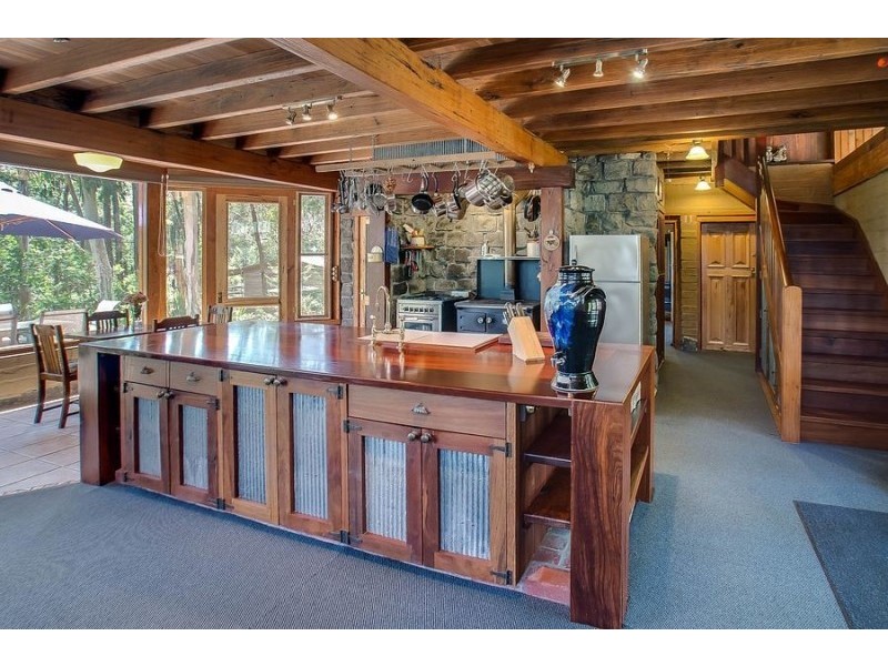 1 Vosges Street, Selby VIC 3159