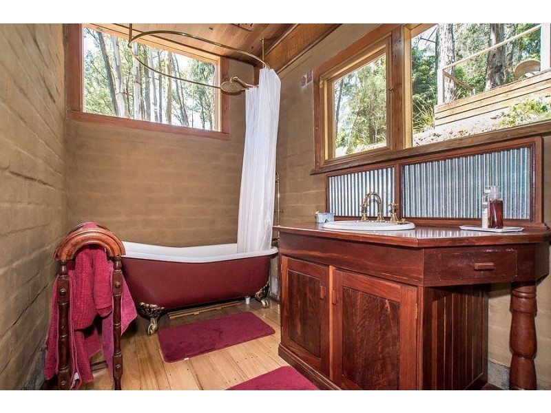 1 Vosges Street, Selby VIC 3159