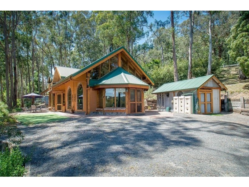 1 Vosges Street, Selby VIC 3159