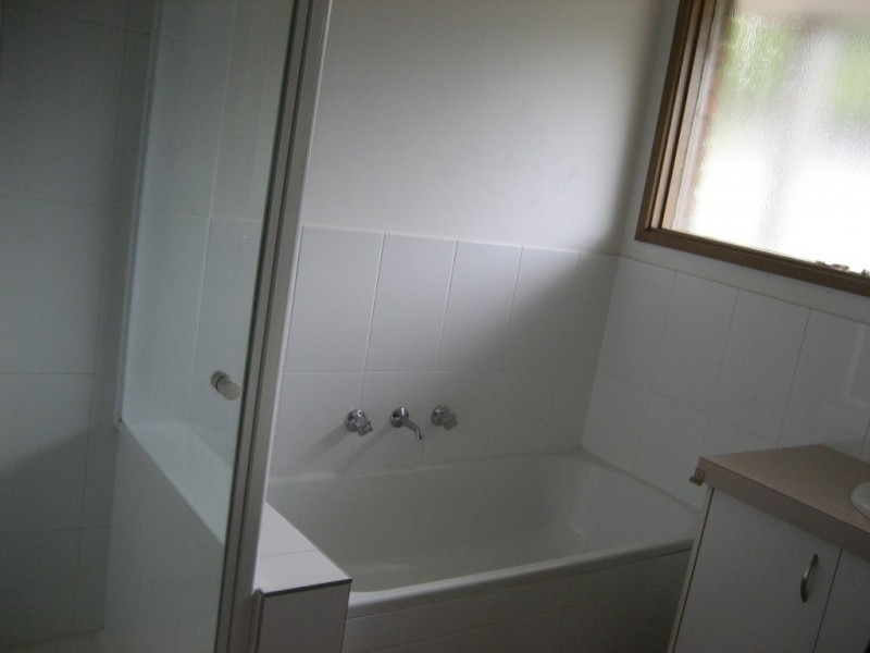 1/3 Fountain Drive, Narre Warren VIC 3805