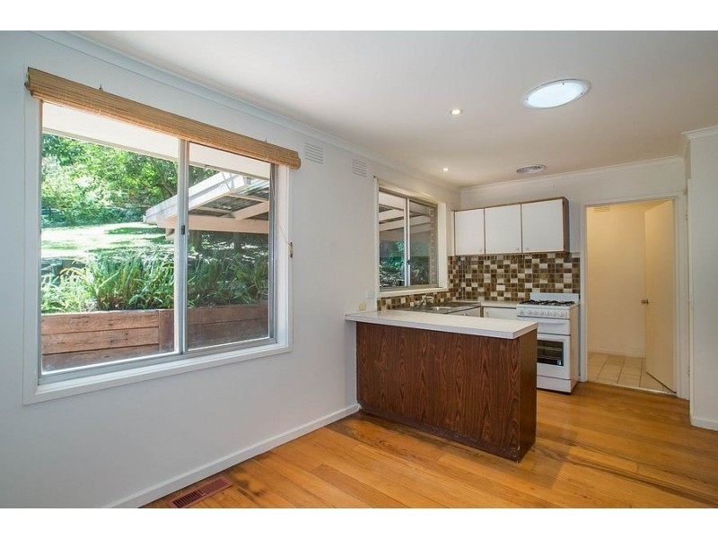 5 Wilga Avenue, Selby VIC 3159
