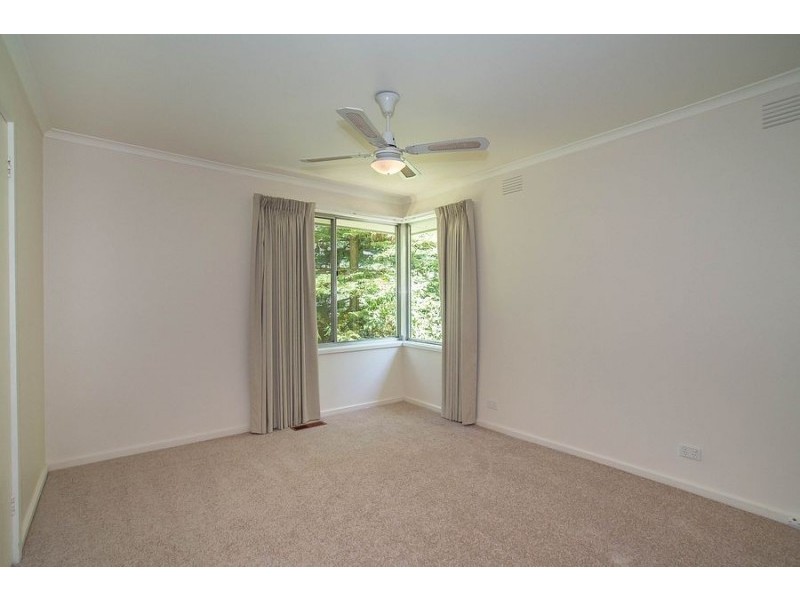 5 Wilga Avenue, Selby VIC 3159