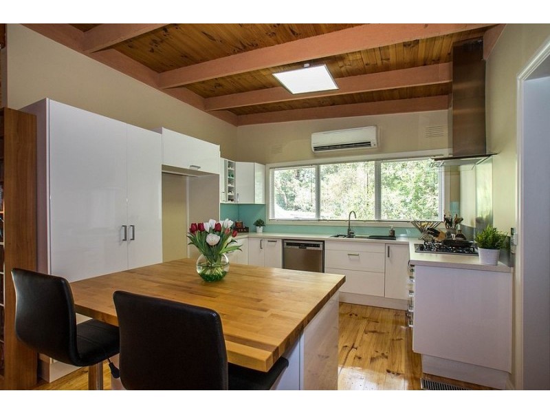 11 Bennett Avenue, Belgrave VIC 3160