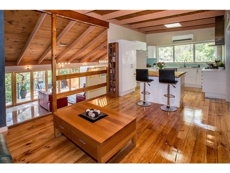 11 Bennett Avenue, Belgrave VIC 3160