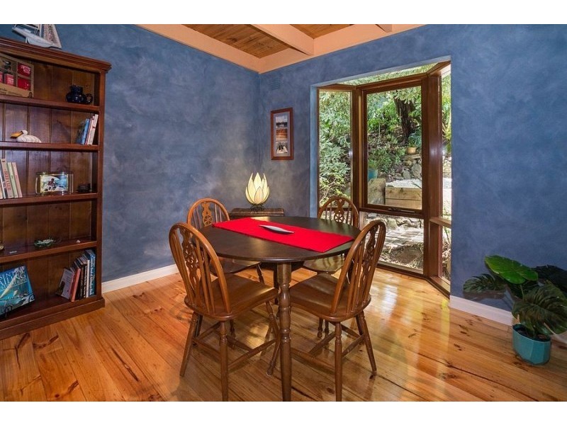11 Bennett Avenue, Belgrave VIC 3160