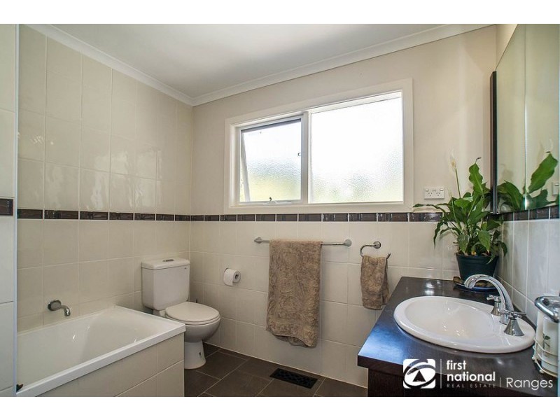 4 Weldon Grove, Upwey VIC 3158