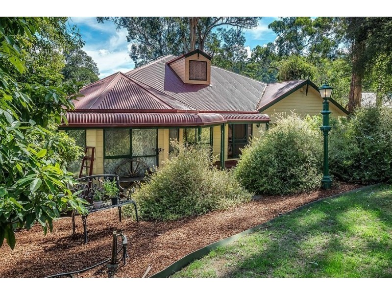 16 Anderson Road, Tecoma VIC 3160