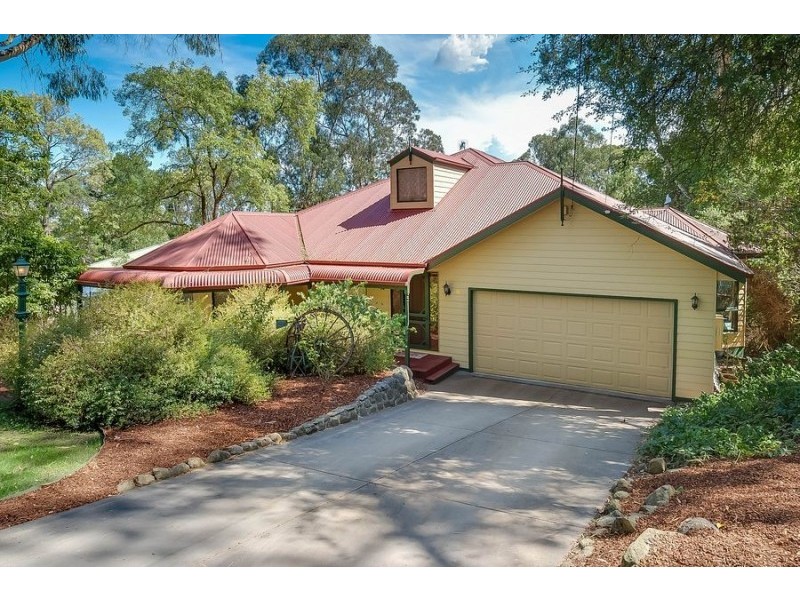 16 Anderson Road, Tecoma VIC 3160