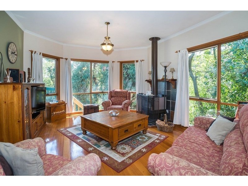 16 Anderson Road, Tecoma VIC 3160