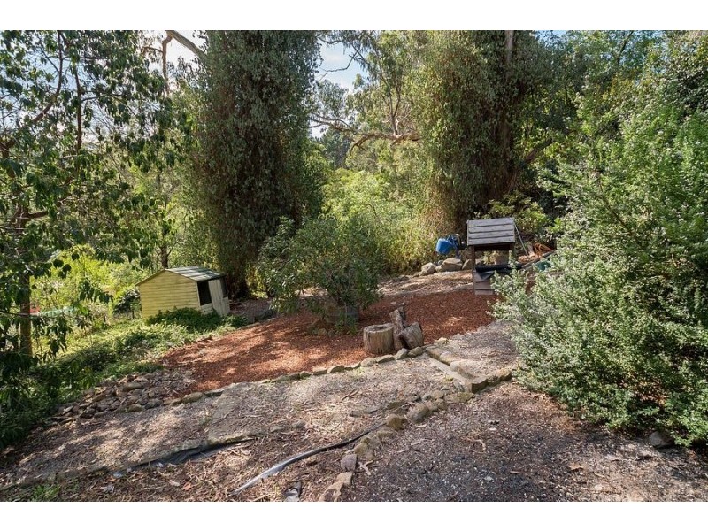 16 Anderson Road, Tecoma VIC 3160