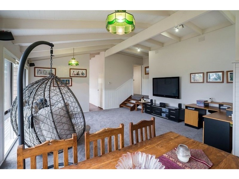55 Temple Road, Selby VIC 3159