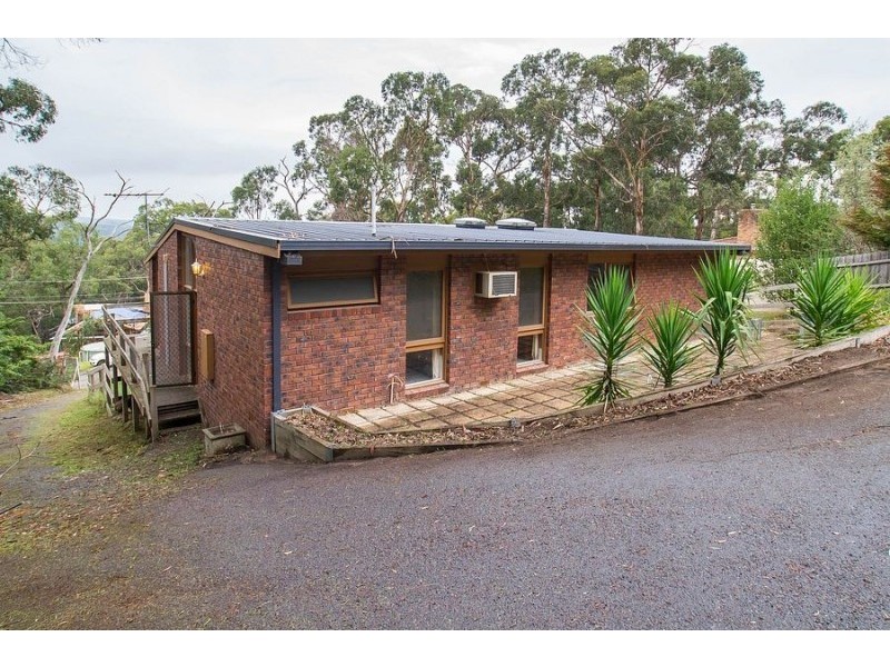 55 Temple Road, Selby VIC 3159
