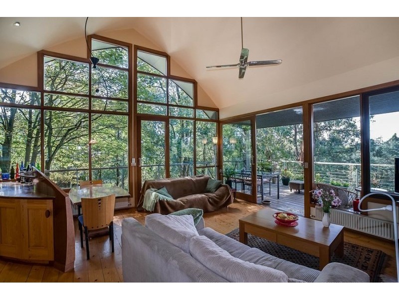 10 Broompark Crescent, Olinda VIC 3788