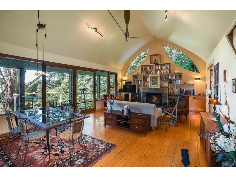 10 Broompark Crescent, Olinda VIC 3788