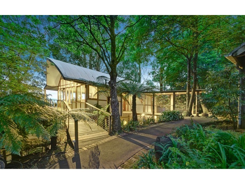 10 Broompark Crescent, Olinda VIC 3788