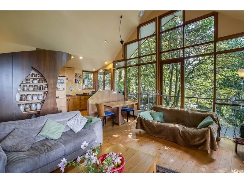 10 Broompark Crescent, Olinda VIC 3788