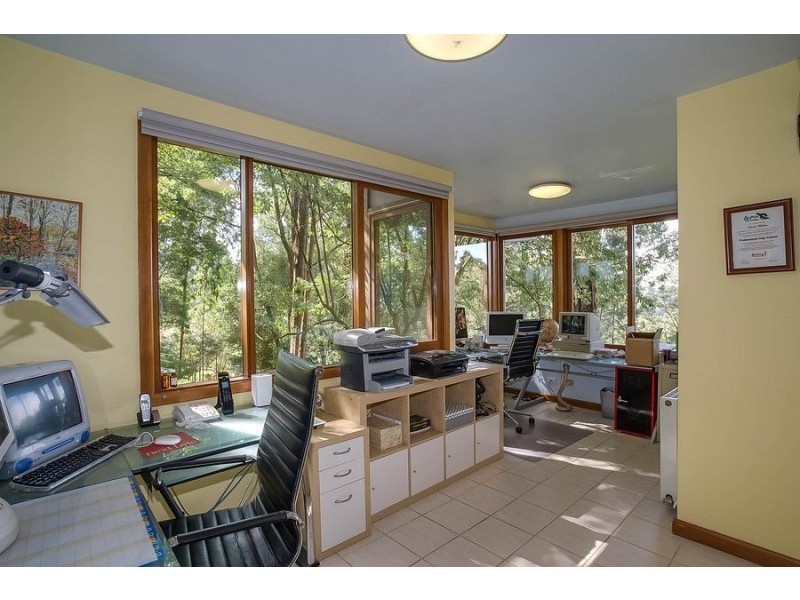 10 Broompark Crescent, Olinda VIC 3788