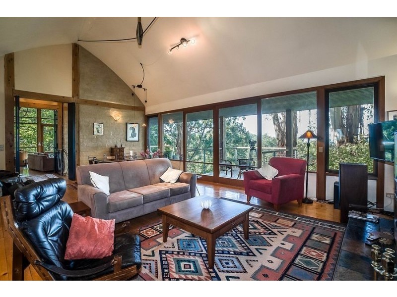 10 Broompark Crescent, Olinda VIC 3788