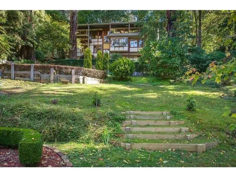 10 Broompark Crescent, Olinda VIC 3788