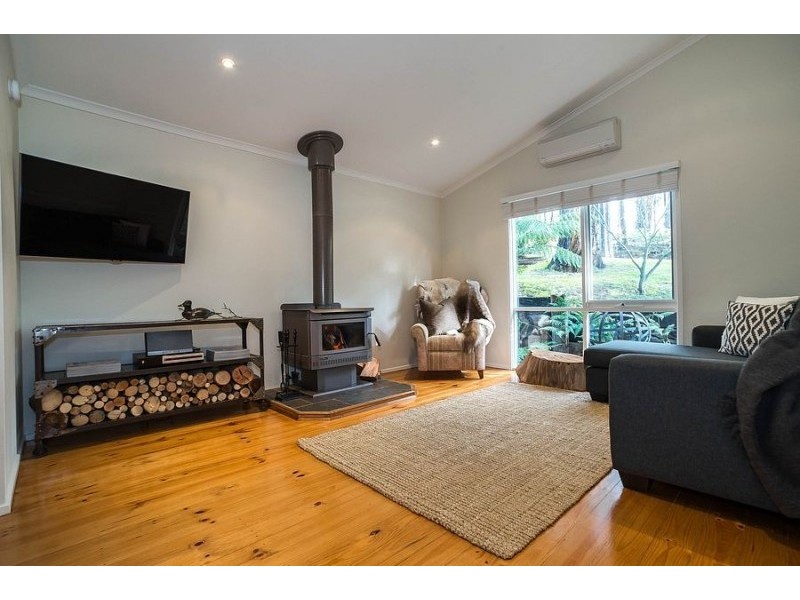 92 Moores Road, Monbulk VIC 3793