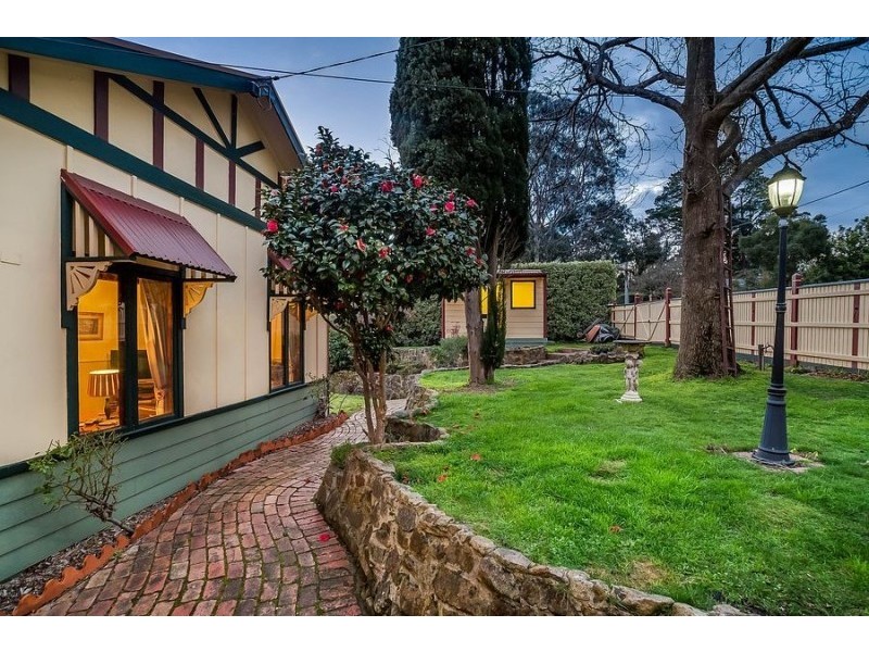 64 Ferguson Street, Upwey VIC 3158