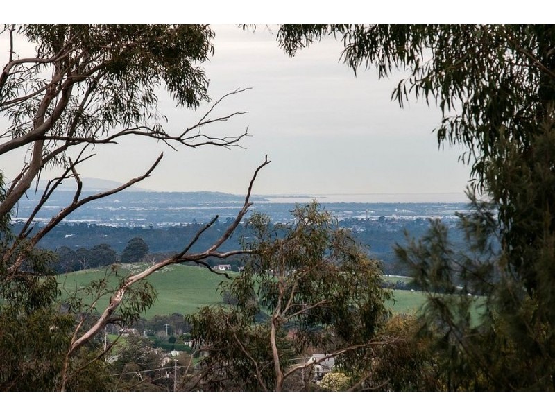 64 Ferguson Street, Upwey VIC 3158
